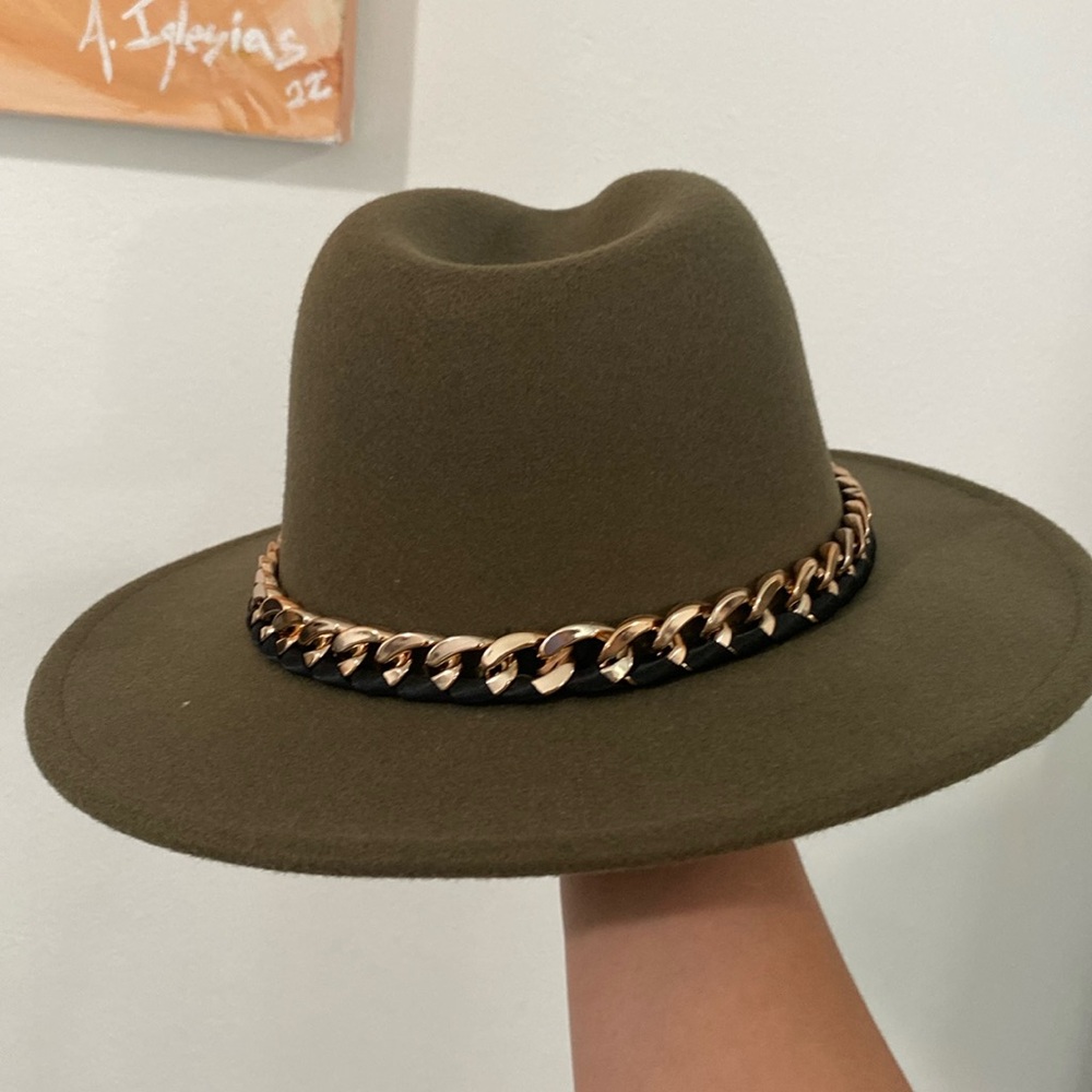 Green hat